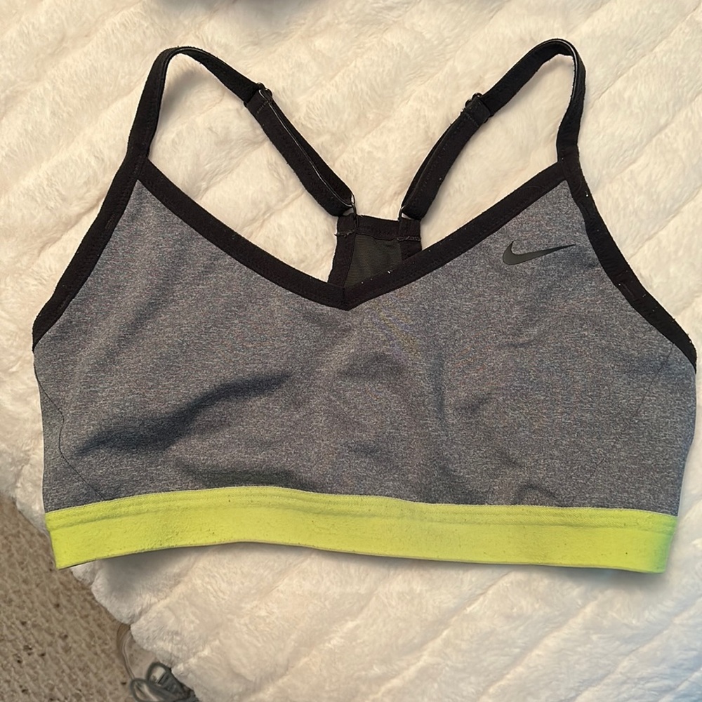 nike sports bra